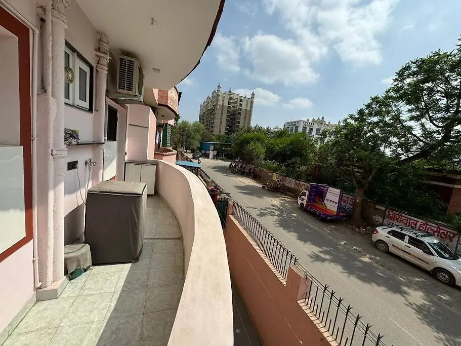 Beautiful 1Bhk In Gated Sector49 Daire Gurgaon 0*,  Hindistan